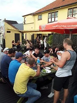 Crash Palace Backpackers Hostal